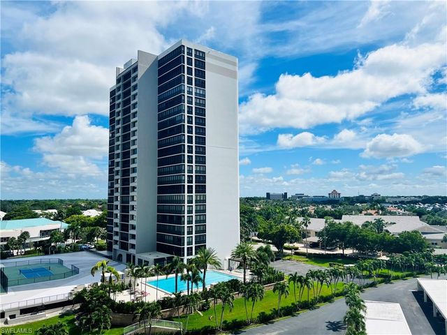 5550 Heron Point DR 704, Naples, FL 34108