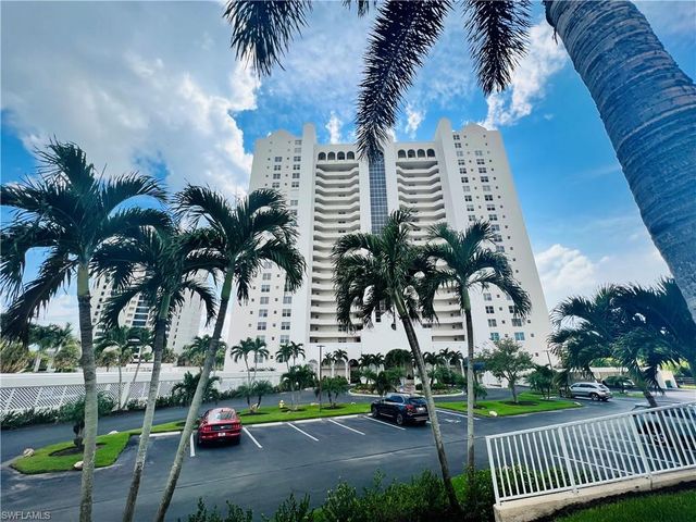 5550 Heron Point DR 704, Naples, FL 34108