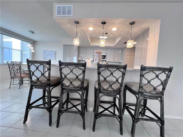 5550 Heron Point DR 704, Naples, FL 34108