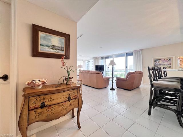 5550 Heron Point DR 704, Naples, FL 34108