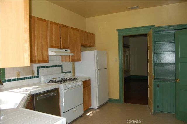 4162 CHESTNUT Street, Riverside, CA 92501