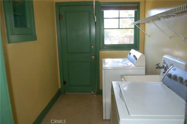 4162 CHESTNUT Street, Riverside, CA 92501