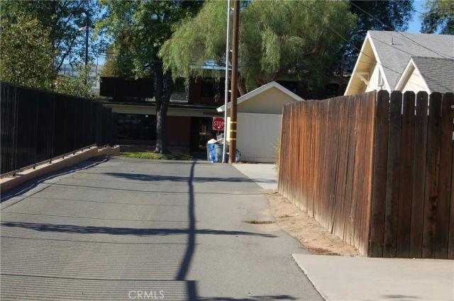 4162 CHESTNUT Street, Riverside, CA 92501