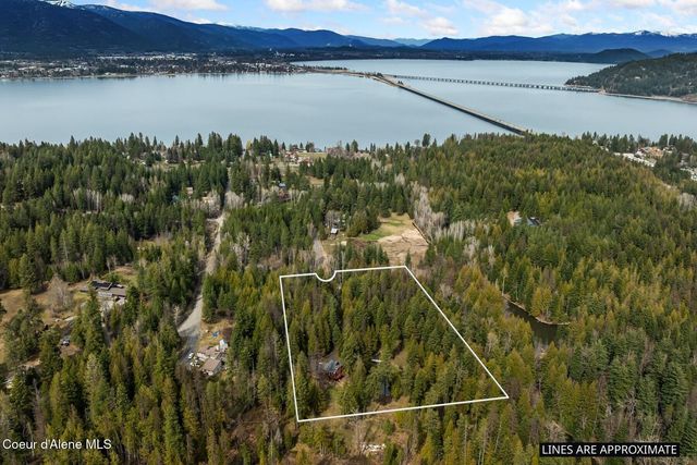 177 Hawkins Spur Rd, Sagle, ID 83860