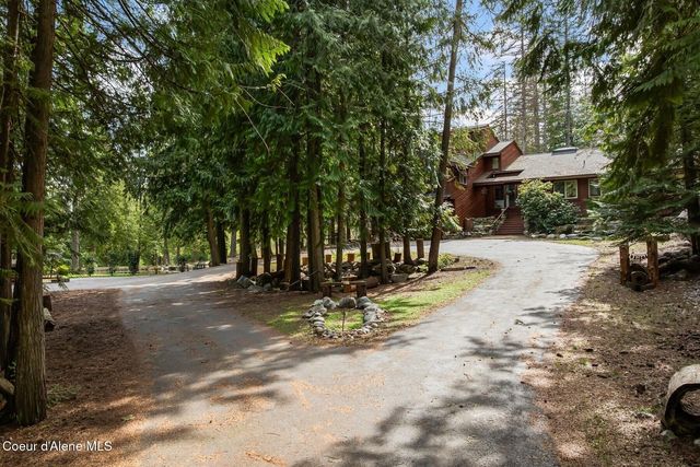 177 Hawkins Spur Rd, Sagle, ID 83860