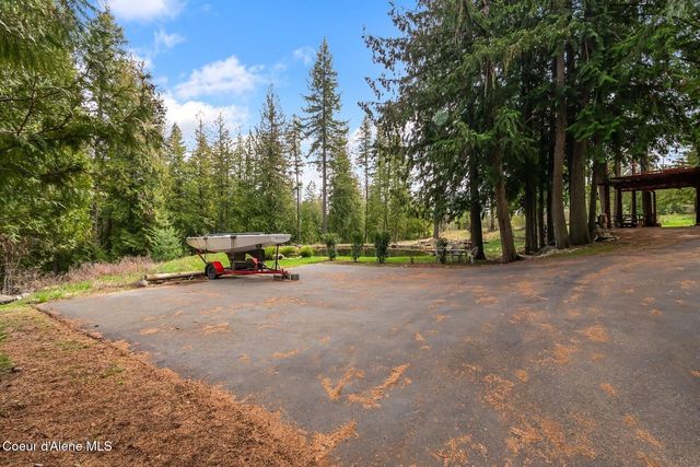 177 Hawkins Spur Rd, Sagle, ID 83860