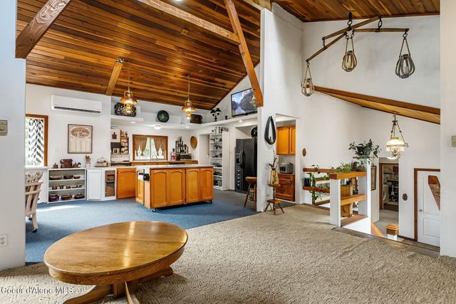 177 Hawkins Spur Rd, Sagle, ID 83860