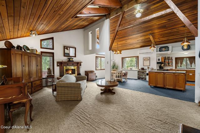 177 Hawkins Spur Rd, Sagle, ID 83860