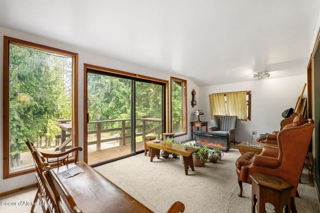 177 Hawkins Spur Rd, Sagle, ID 83860