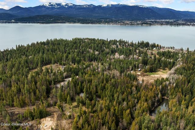 177 Hawkins Spur Rd, Sagle, ID 83860