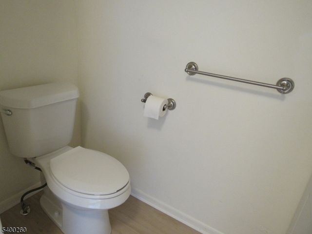 32 Lafayette Ct, North Brunswick Twp., NJ 08902