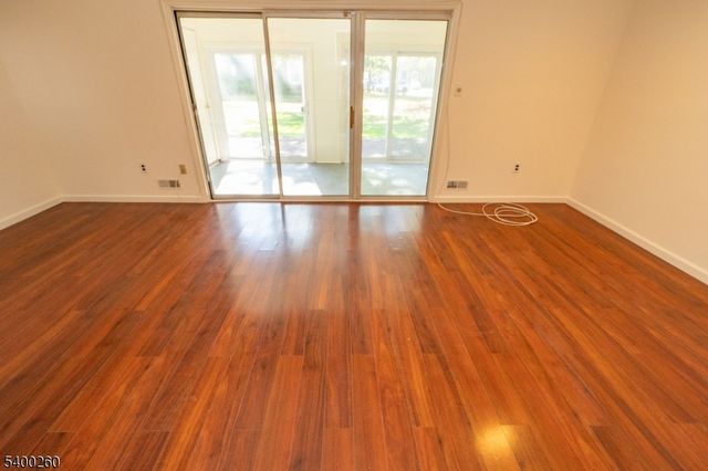 32 Lafayette Ct, North Brunswick Twp., NJ 08902