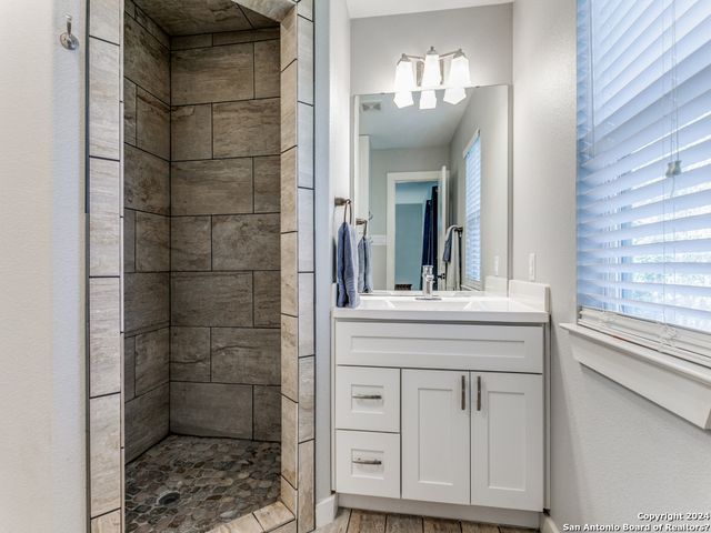 107 BLAKELEY DR, San Antonio, TX 78209