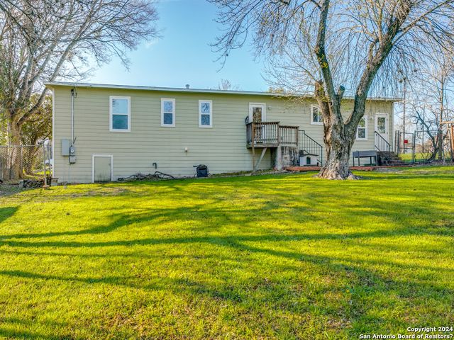 107 BLAKELEY DR, San Antonio, TX 78209