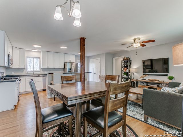 107 BLAKELEY DR, San Antonio, TX 78209