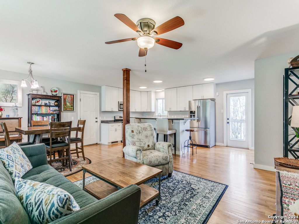 107 BLAKELEY DR, San Antonio, TX 78209