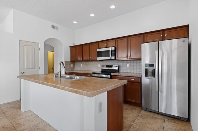 41 Bosquecillo, Santa Fe, NM 87508