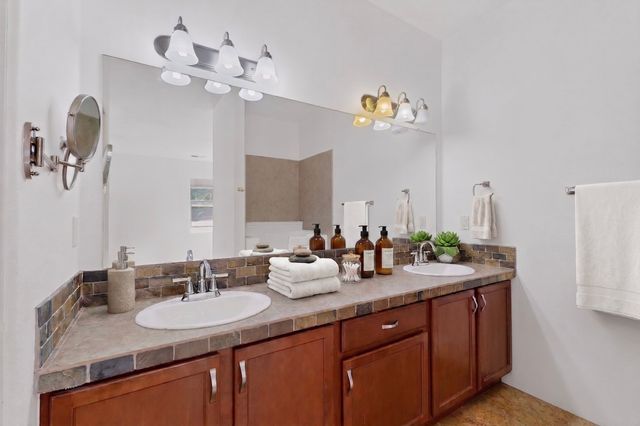 41 Bosquecillo, Santa Fe, NM 87508