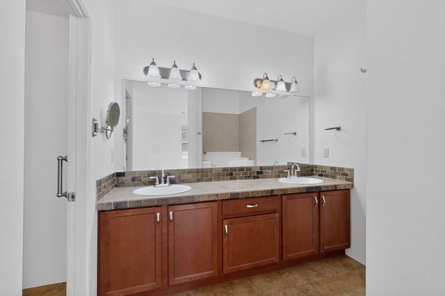 41 Bosquecillo, Santa Fe, NM 87508