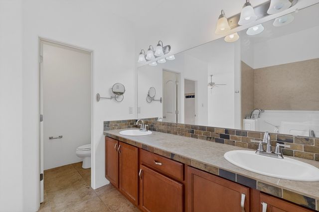 41 Bosquecillo, Santa Fe, NM 87508