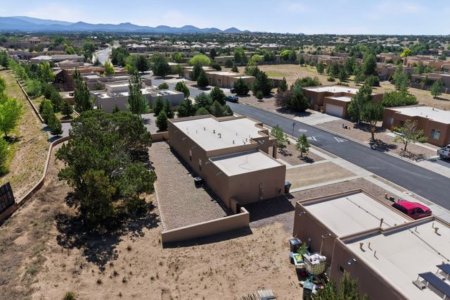 41 Bosquecillo, Santa Fe, NM 87508