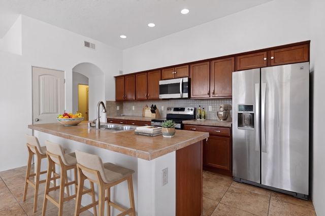 41 Bosquecillo, Santa Fe, NM 87508