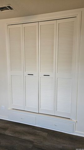 4806 WYCLIFF DR, San Antonio, TX 78220