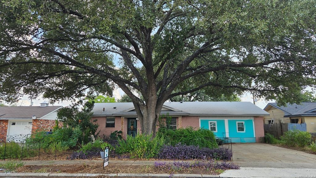 4806 WYCLIFF DR, San Antonio, TX 78220