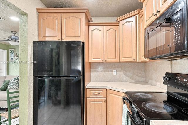 266 SW 7th Ct, Deerfield Beach, FL 33441