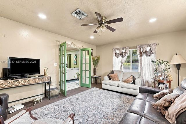 266 SW 7th Ct, Deerfield Beach, FL 33441