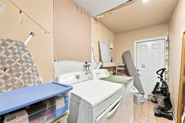 266 SW 7th Ct, Deerfield Beach, FL 33441