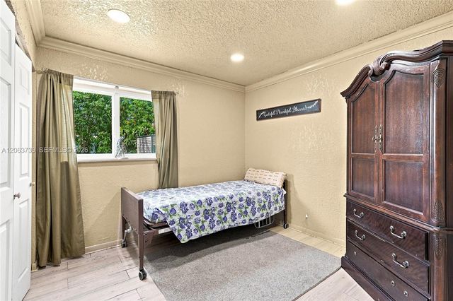 266 SW 7th Ct, Deerfield Beach, FL 33441