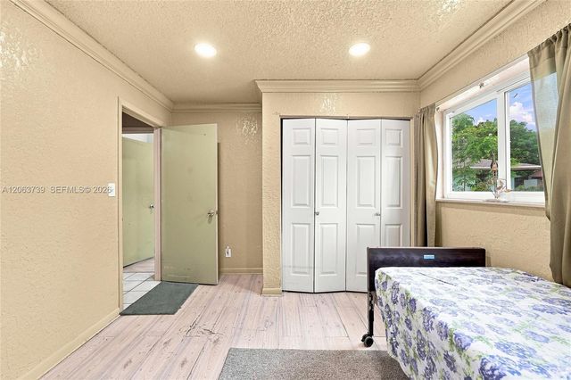 266 SW 7th Ct, Deerfield Beach, FL 33441