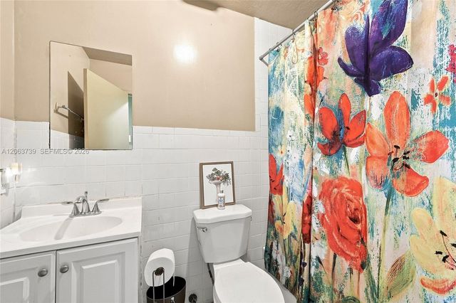 266 SW 7th Ct, Deerfield Beach, FL 33441