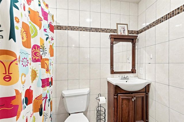 266 SW 7th Ct, Deerfield Beach, FL 33441