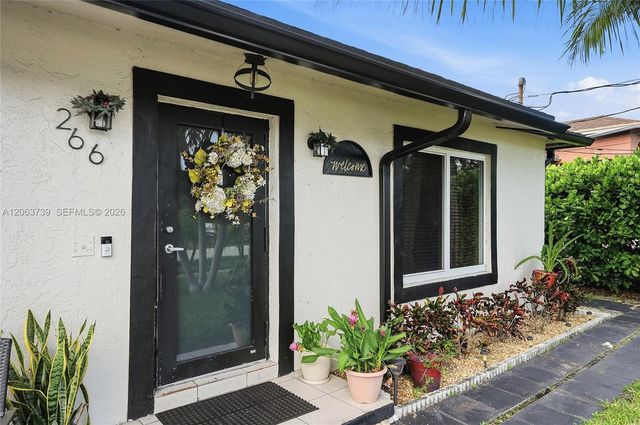 266 SW 7th Ct, Deerfield Beach, FL 33441