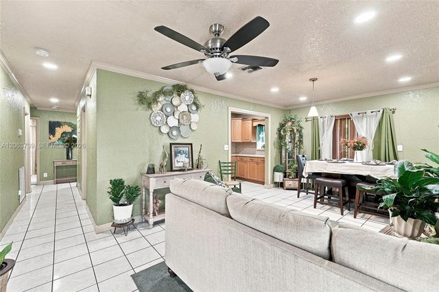 266 SW 7th Ct, Deerfield Beach, FL 33441