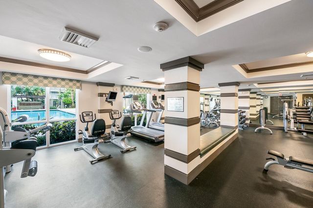 2421 NE 65th Street 313, Fort Lauderdale, FL 33308