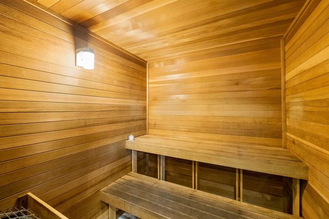 2421 NE 65th Street 313, Fort Lauderdale, FL 33308