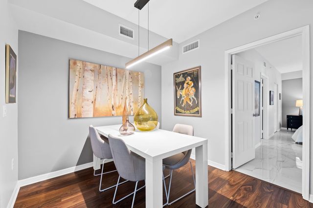 2421 NE 65th Street 313, Fort Lauderdale, FL 33308