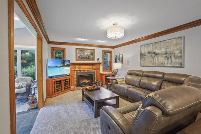 171 Birch ROAD, Delafield, WI 53018