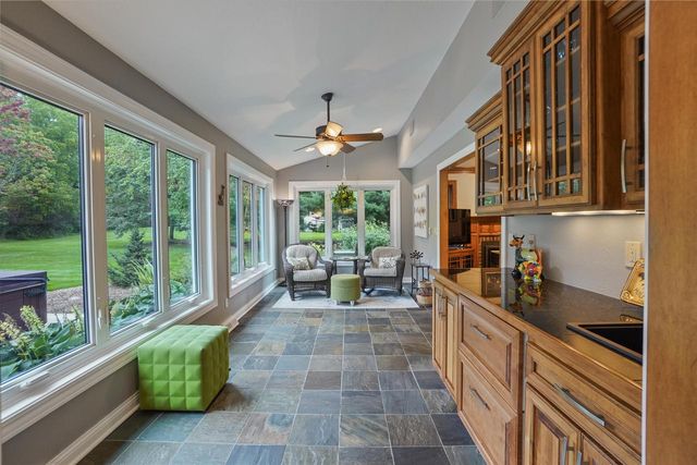 171 Birch ROAD, Delafield, WI 53018