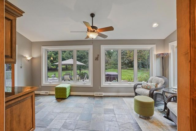 171 Birch ROAD, Delafield, WI 53018