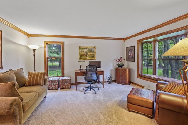 171 Birch ROAD, Delafield, WI 53018