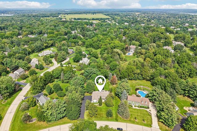 171 Birch ROAD, Delafield, WI 53018