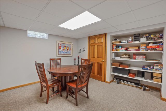 171 Birch ROAD, Delafield, WI 53018
