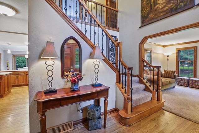 171 Birch ROAD, Delafield, WI 53018
