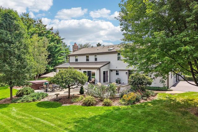 171 Birch ROAD, Delafield, WI 53018