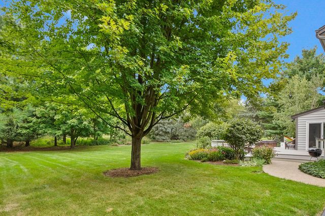 171 Birch ROAD, Delafield, WI 53018