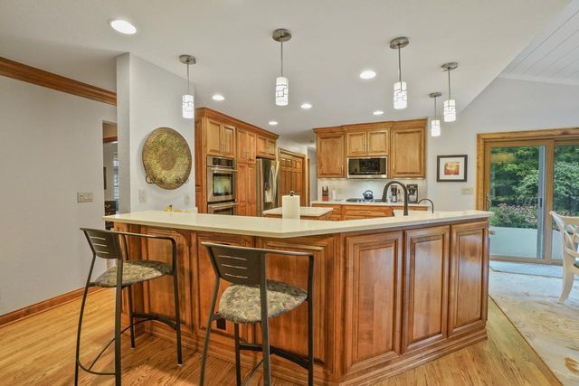 171 Birch ROAD, Delafield, WI 53018